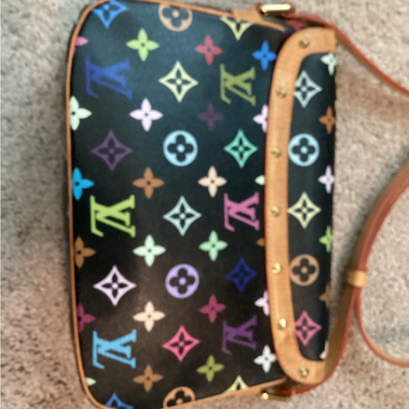 Authentic Louis Vuitton Multicolor Sologne in Black. - Picture 8 of 12